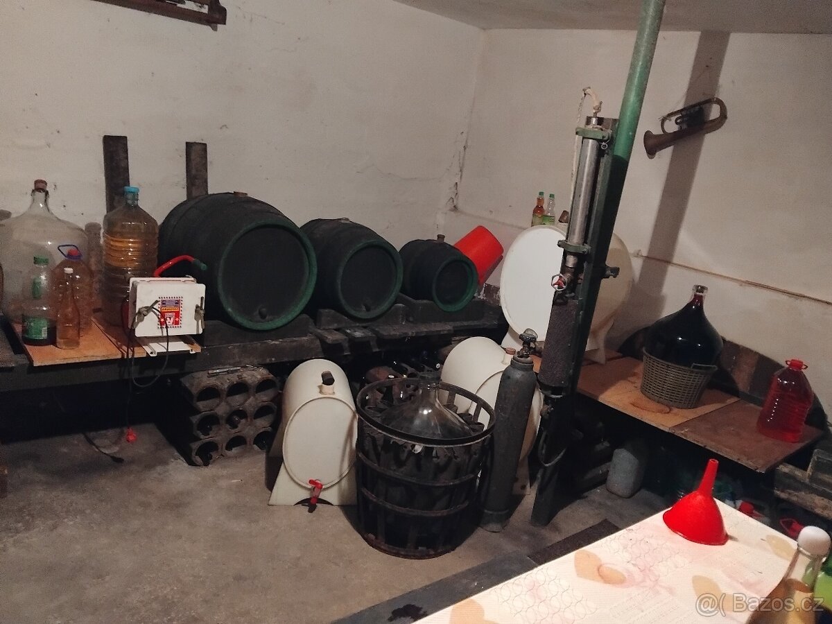 vinařský materiál - 2