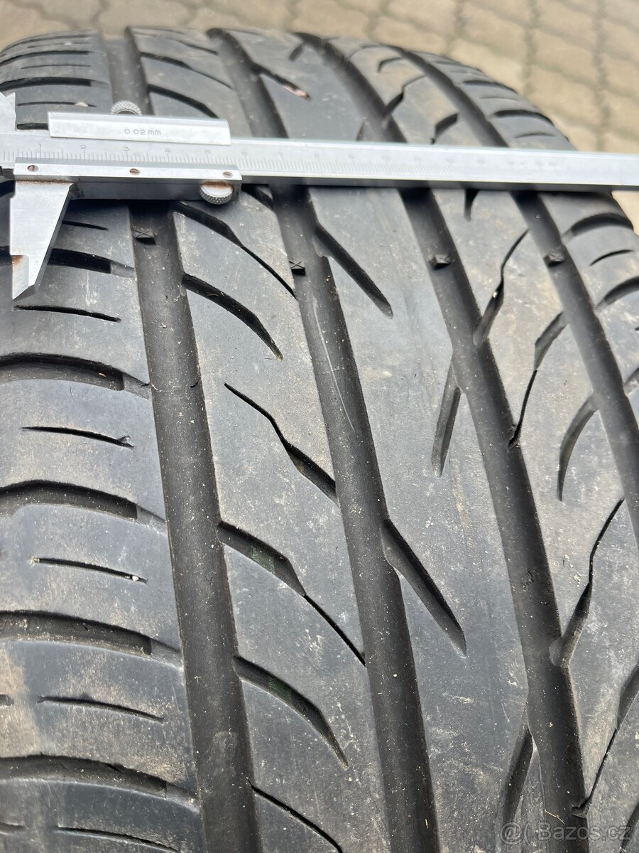 Letní pneu 225/45/17 - 2