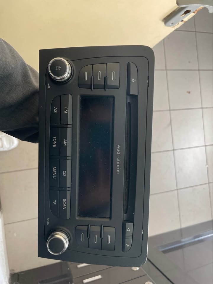 Autoradio na Audi A3 - 2