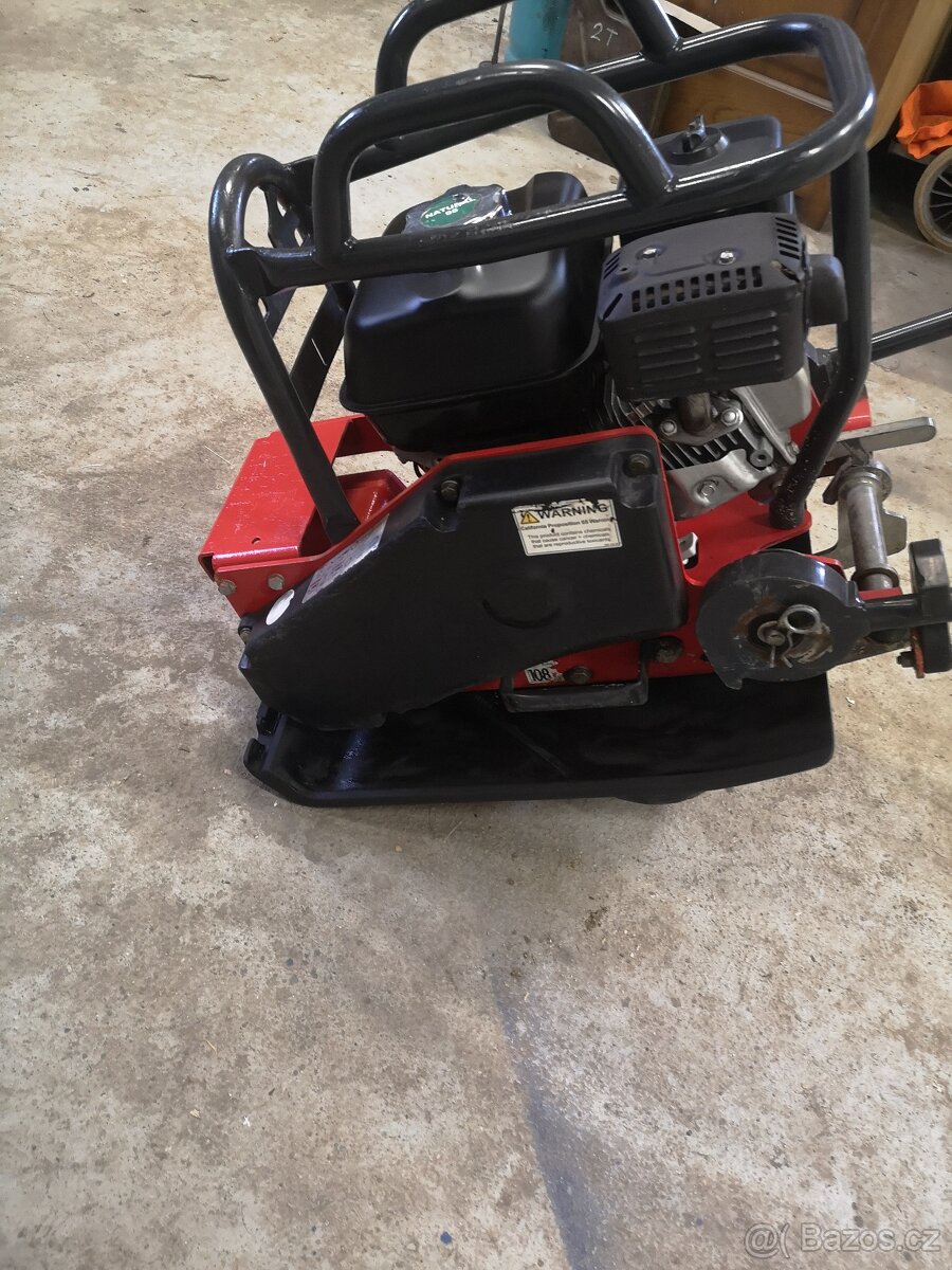 Bomag 18/45 vibrační deska - 2