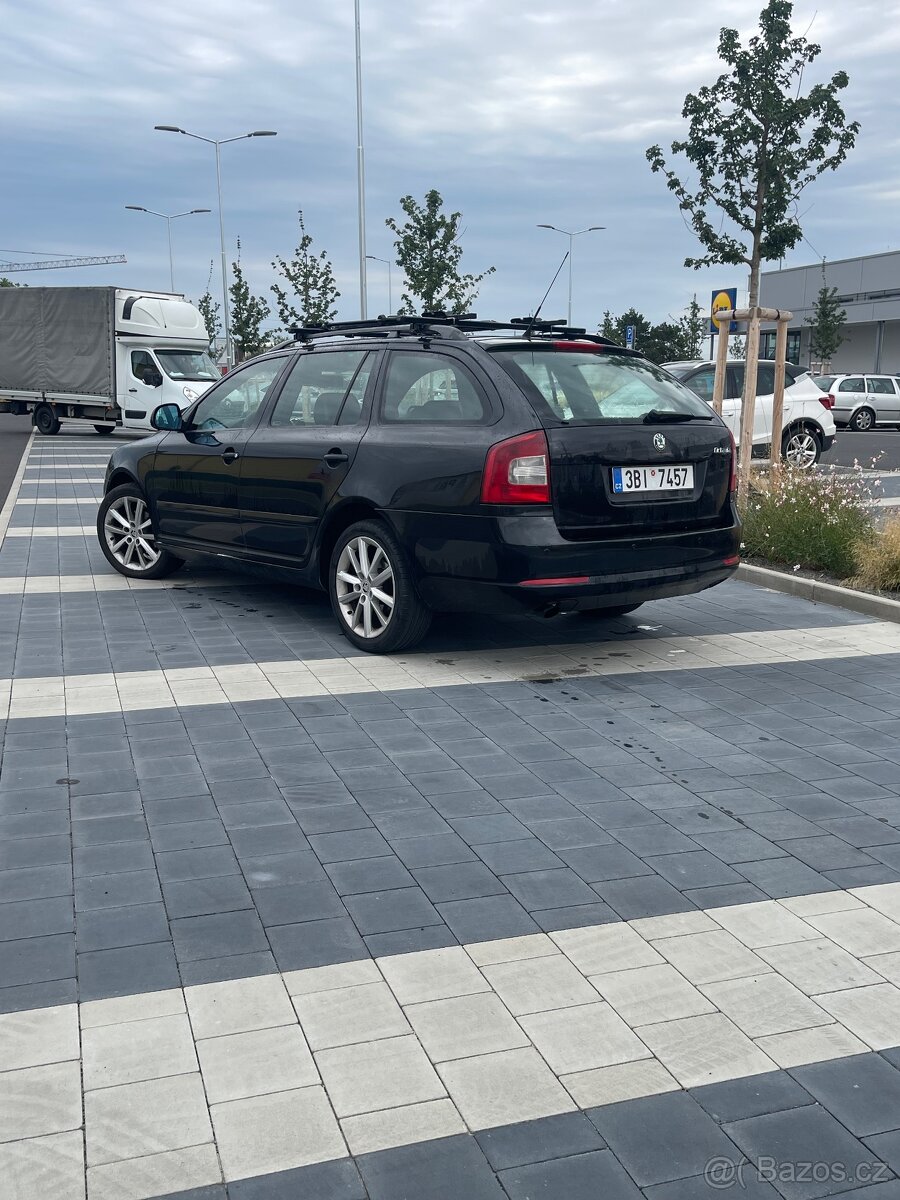 Škoda Octavia - 2
