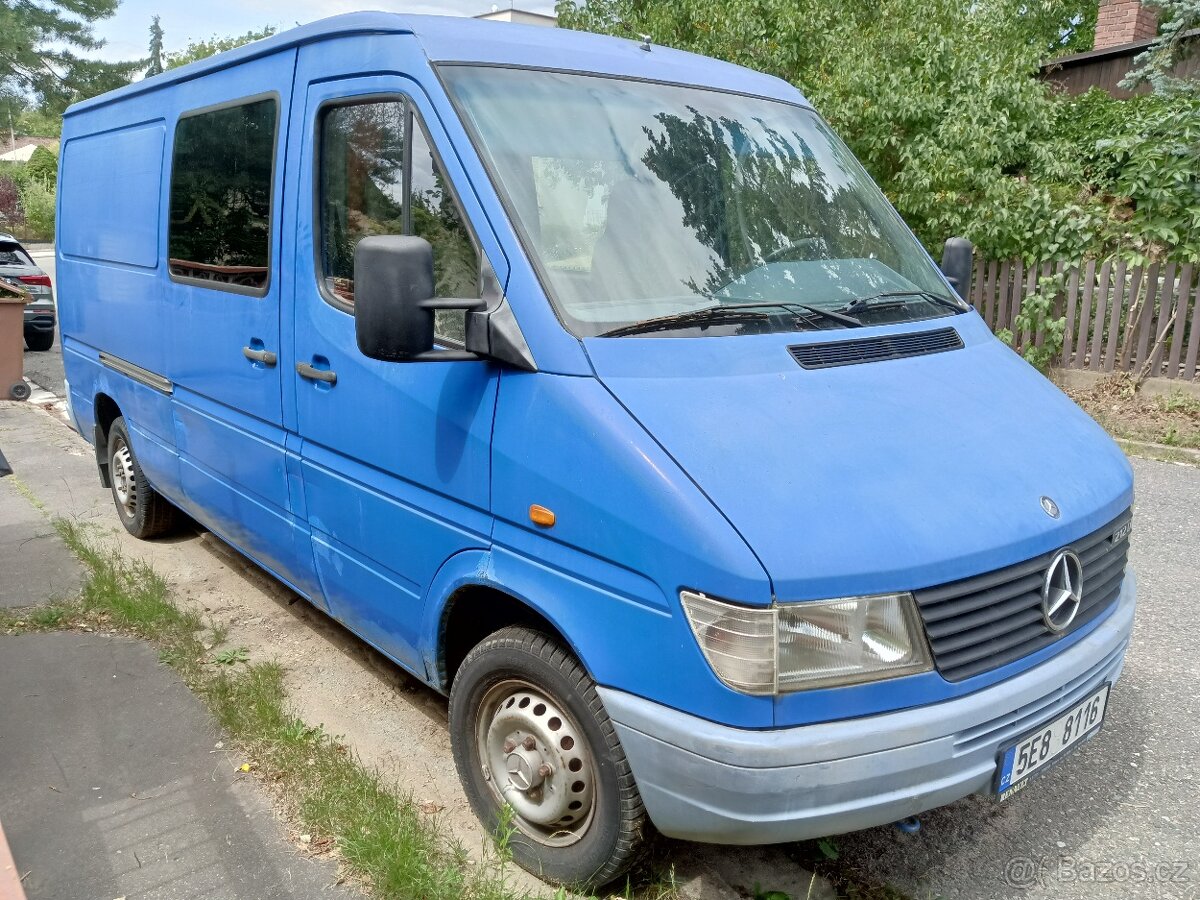 MERCEDES 212D 35 2,8T - 2