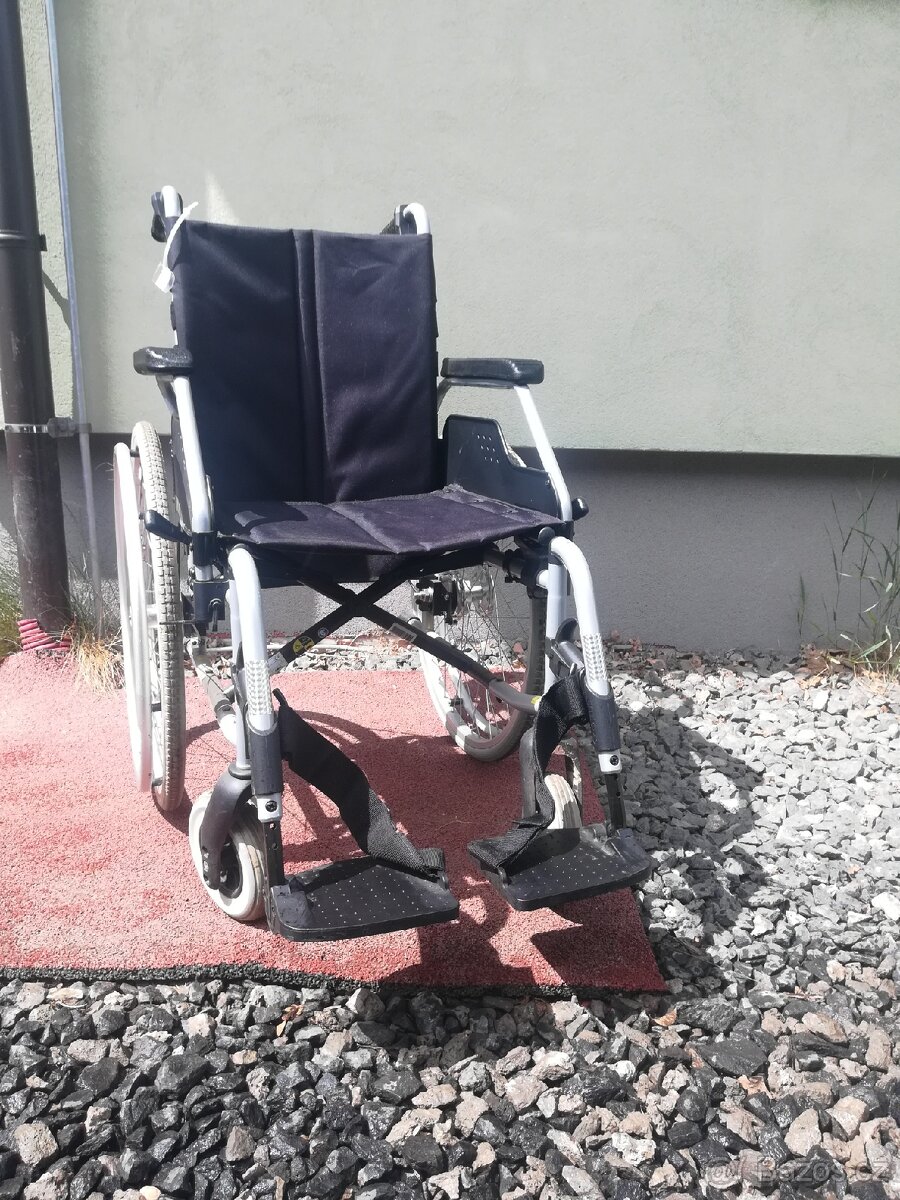02-Mechanický invalidní vozík - 2