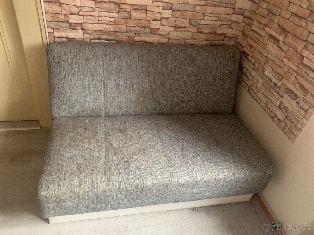 Rozkládací gauč s uloženým prostorem - 2