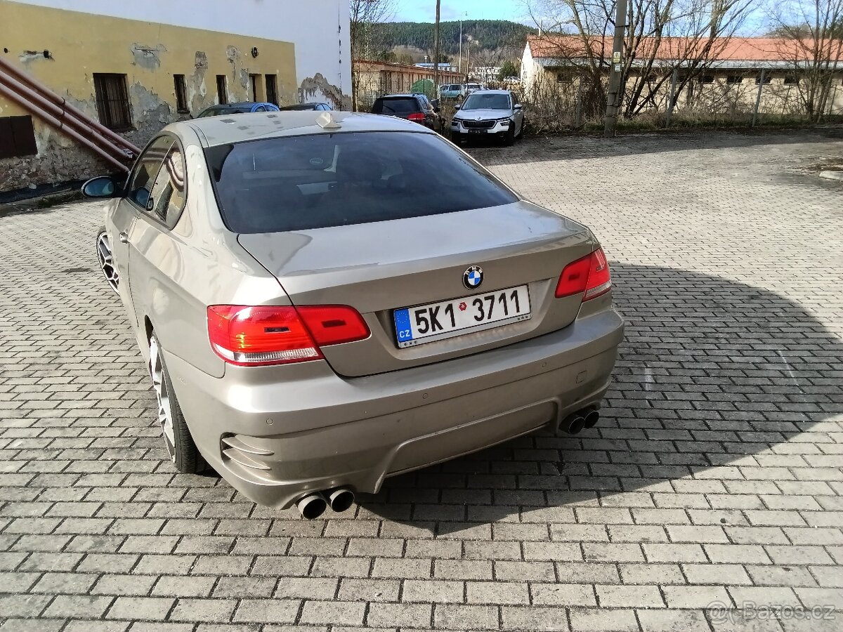 BMW 320 D. R.2009 X Drive - 2