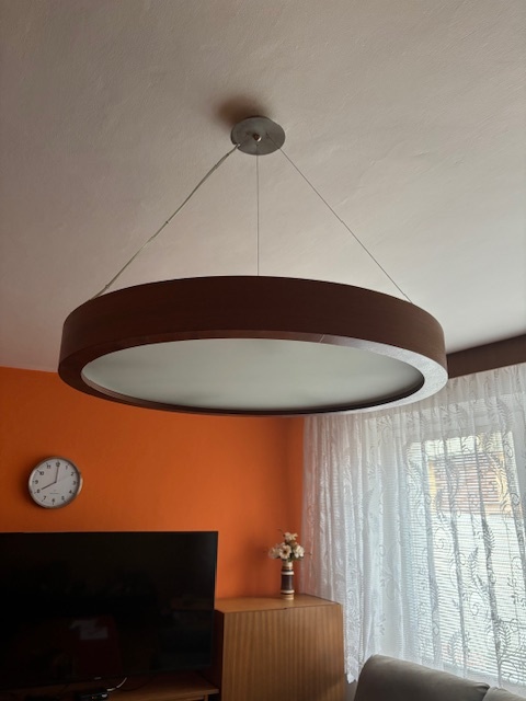 Dřevěný kulatý lustr - 2