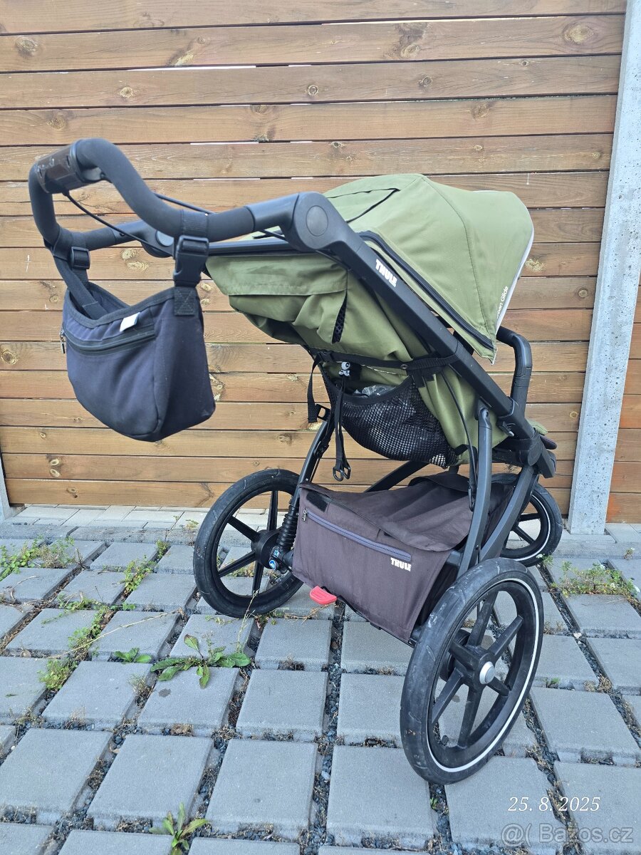 Prodám Kočárek Thule Urban Glide 2 se zimní výbavou TOP stav - 2