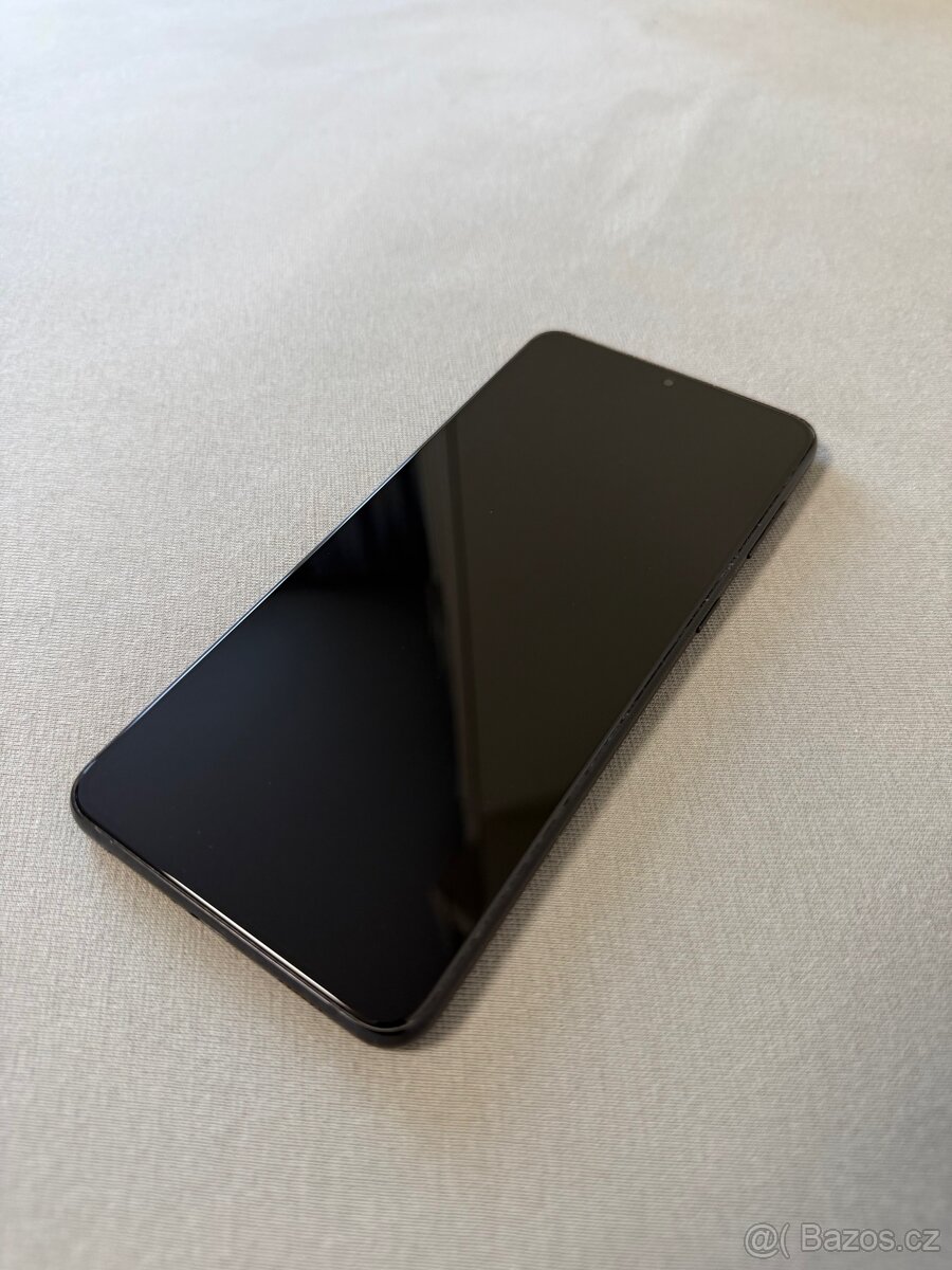 Mobilní telefon Samsung S21 FE - 2