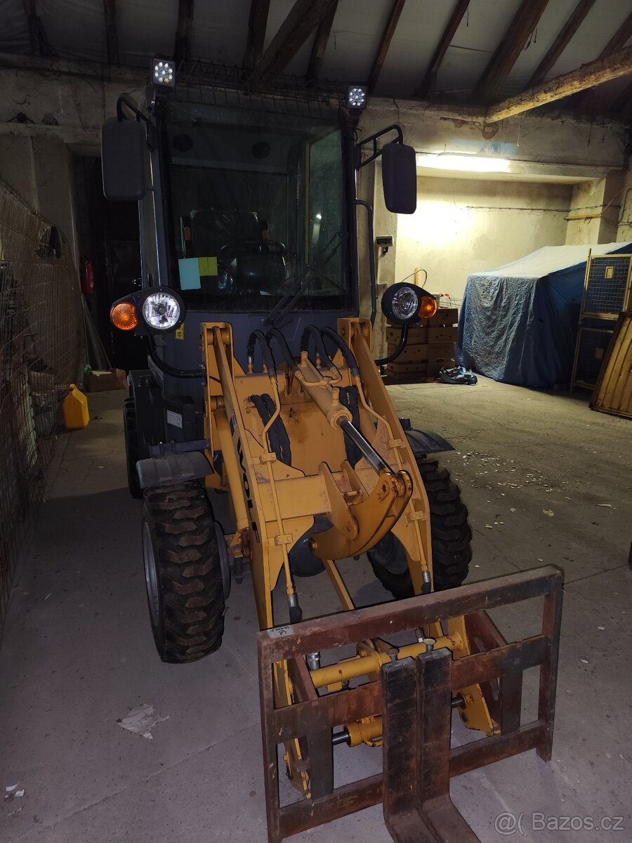 Prodám čelní nakladač WOLF - 2