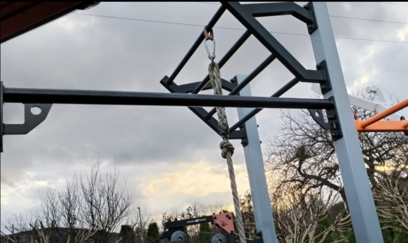 Hrazda stupňovitá na Workout - 2