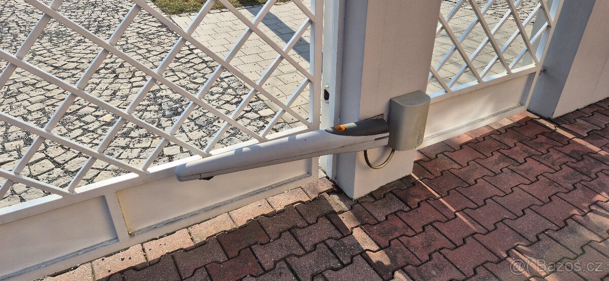 Pohon dvoukřídlé brány Nice + řídící jednotka plně funkční - 2