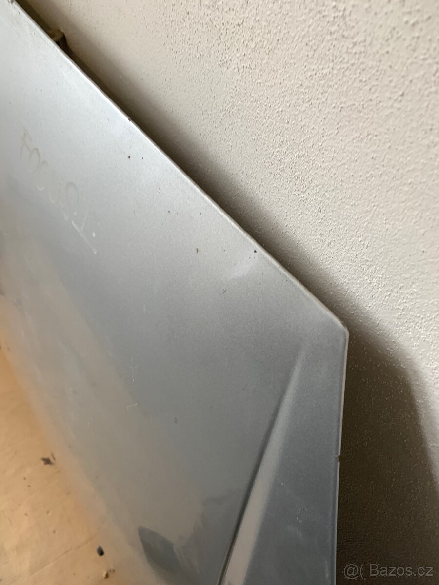 Ford Focus 1, kapota - 2