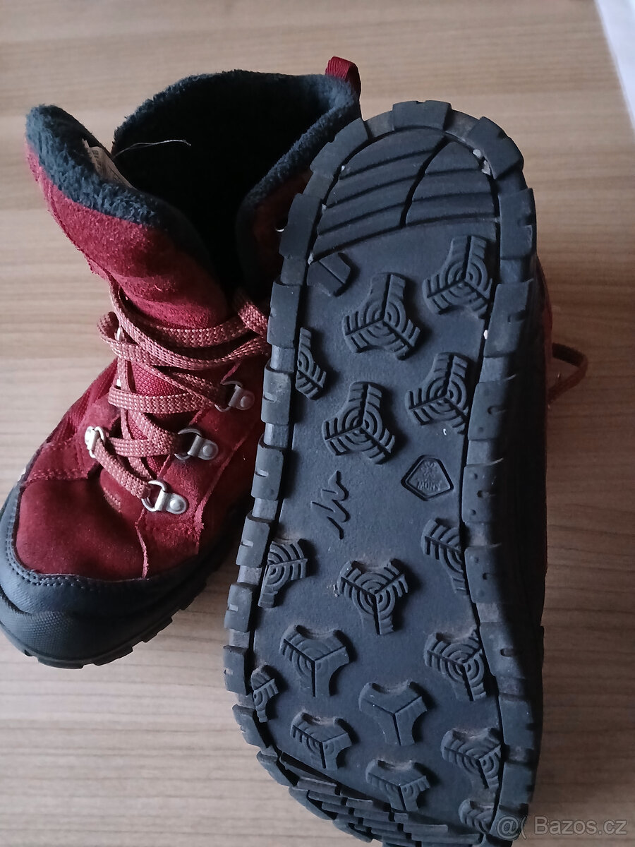 Zimní turistické boty Quechua vel. 35 - 2