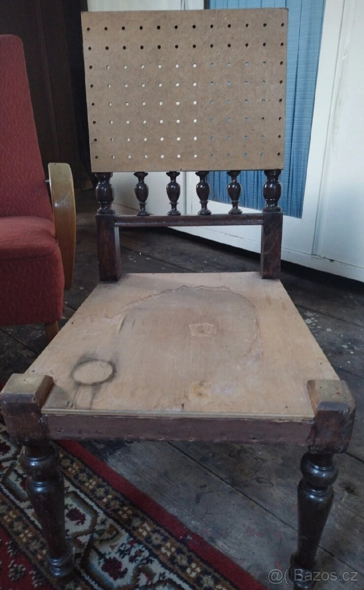 Dvě starožitné židle - 2
