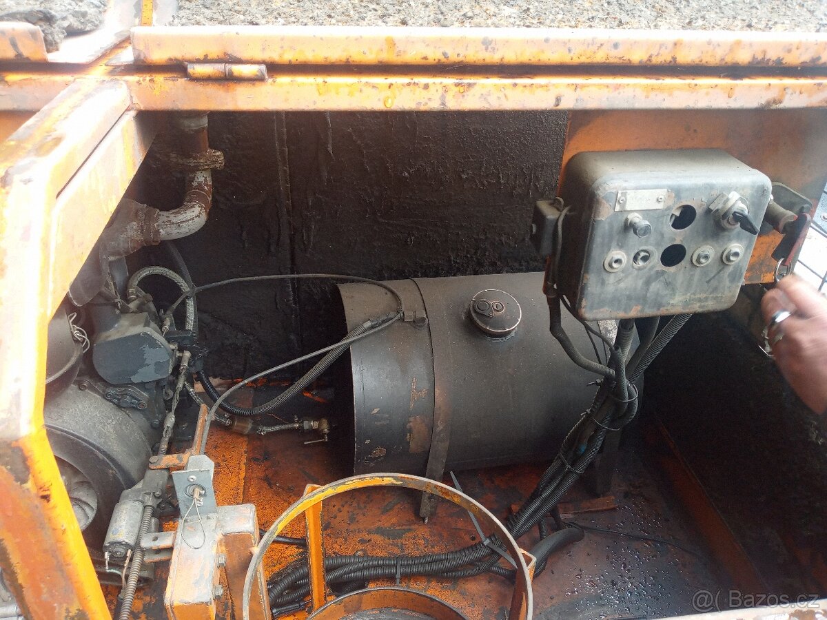 Prodám patchmatic tažná vyspravkova souprava strassmayr - 2