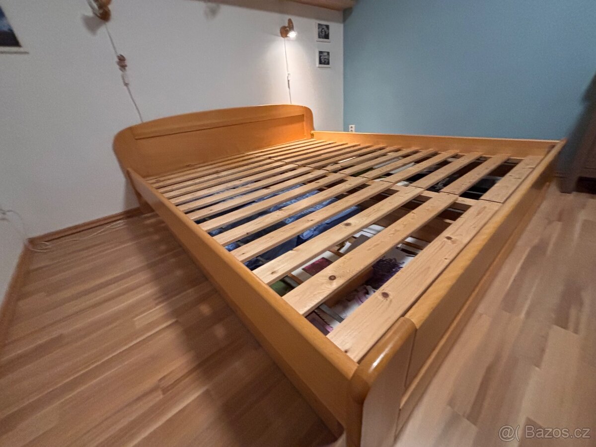 Manželská postel masiv 180x200 cm - 2