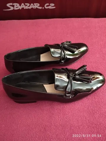 DÁMSKÉ LAKOVKY - nové, vel. 39. - 2