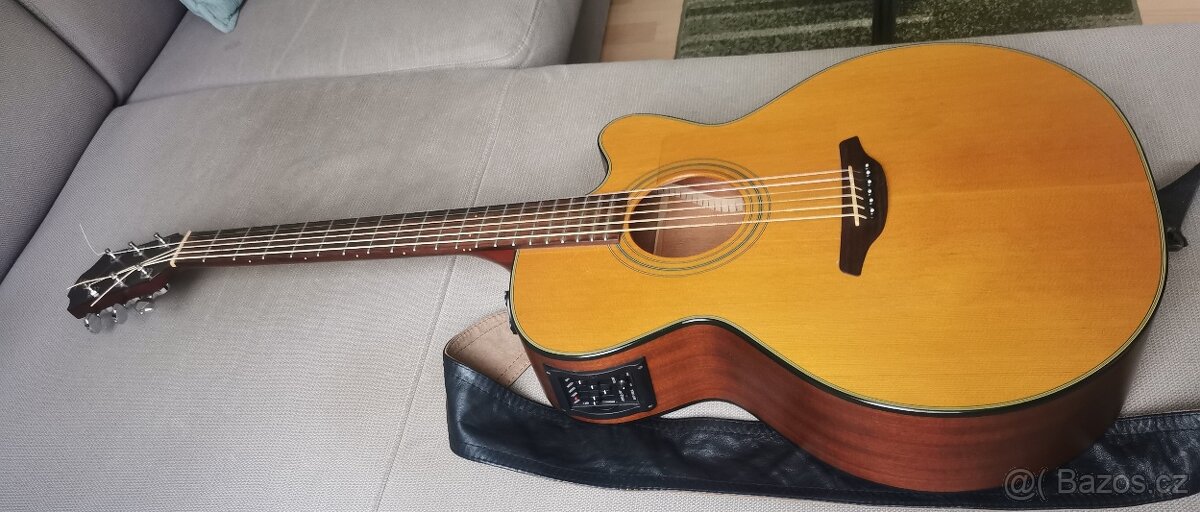 Akusticko-elektrická kytara Furch s ekvalizérem (cutaway) - 2