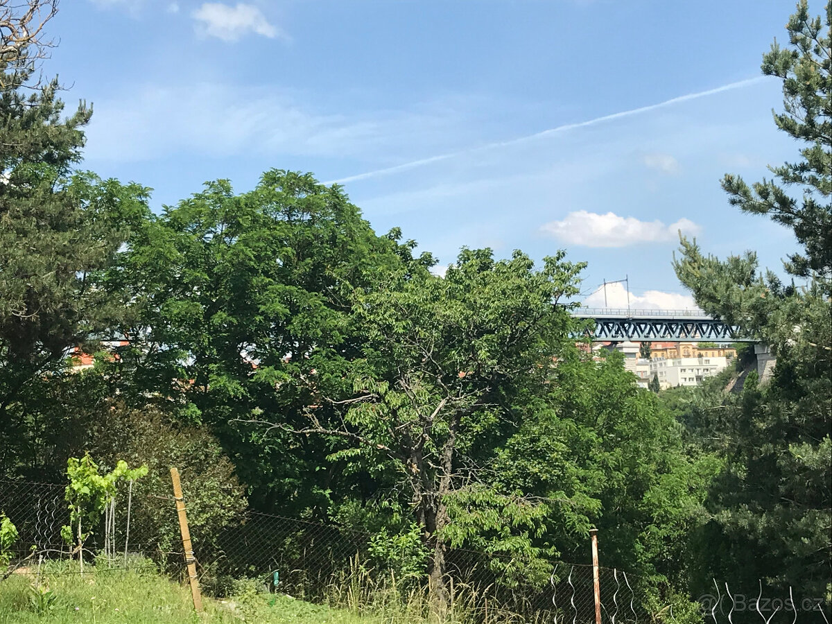 Stavebni pozemek Kraví hora - 2