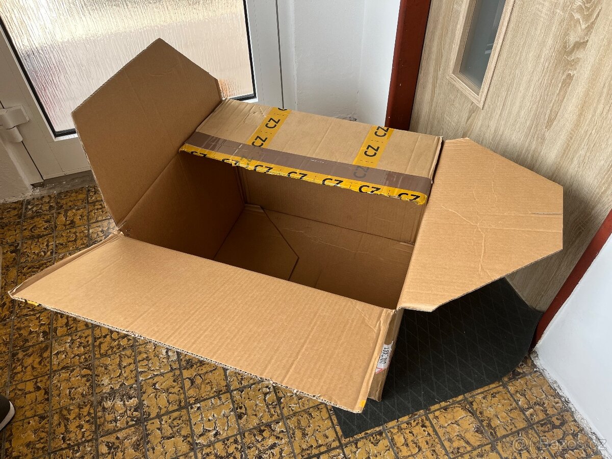 Krabice na stehovani - 2