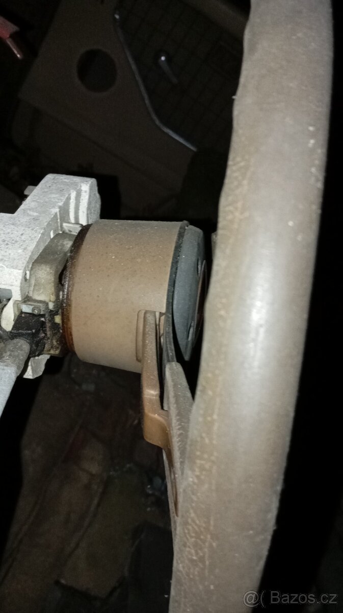 Nissan Patrol III, díly na fotce. Rok 1986 - 1993 - 2