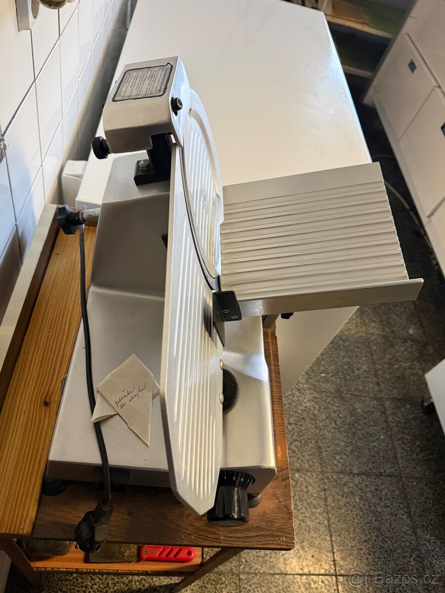 Prodám nářezový stroj - 2