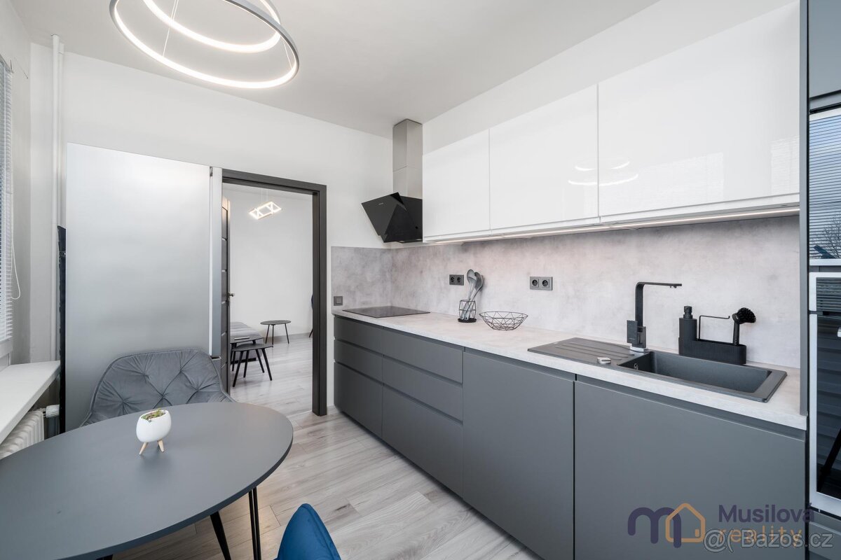 Prodej bytu 3+1 80 m2 - 2