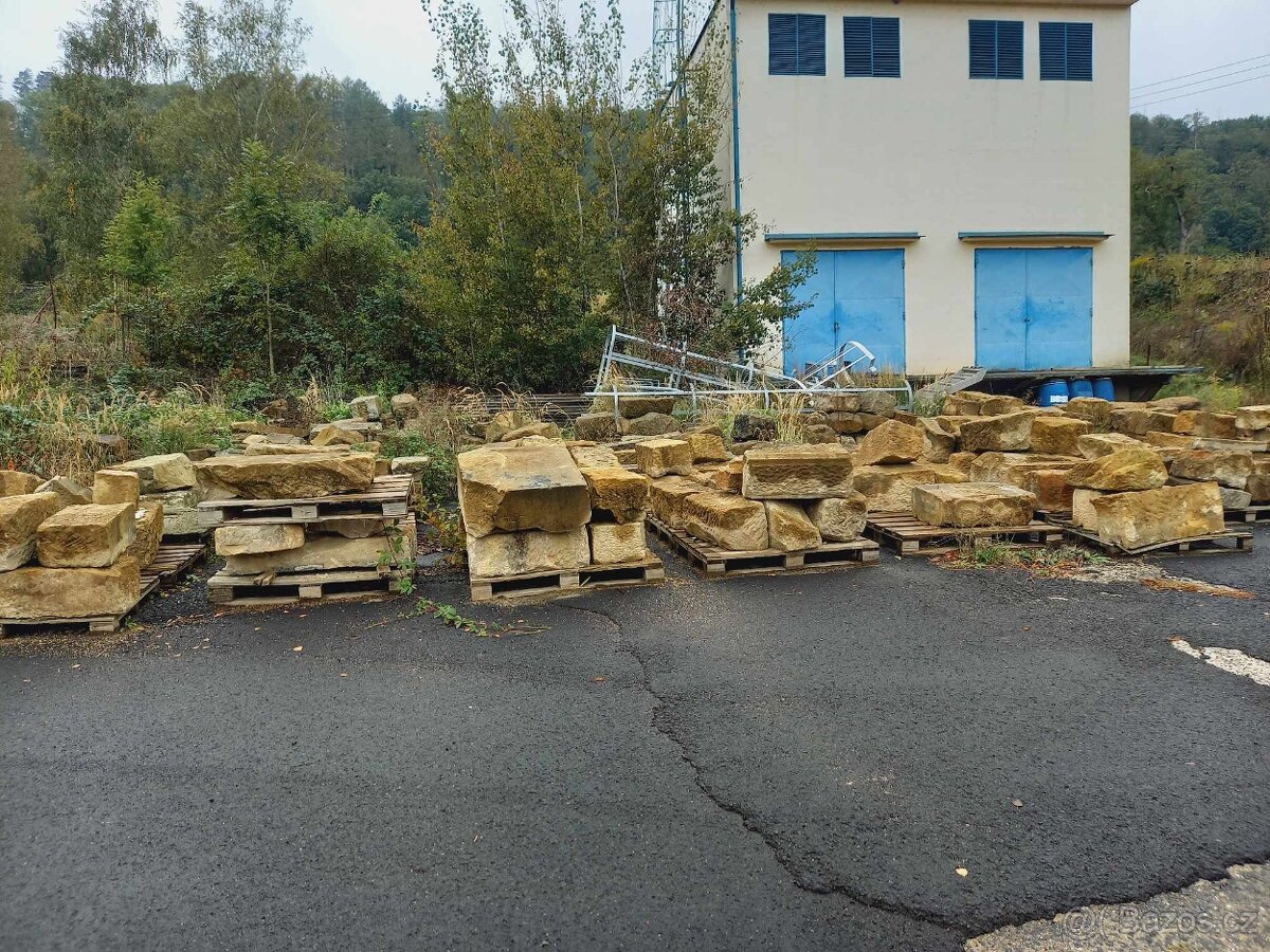 Okrasné zahradní kameny - 2