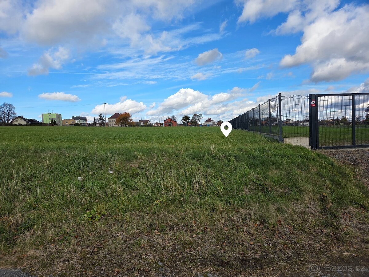 Prodej pozemku v obci Jakubčovice u Hradce nad Moravicí - 2