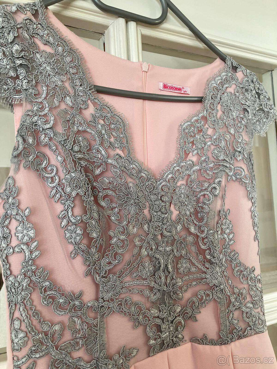 NOVÉ Světle růžové šaty s šedou krajkou vel.34-36 - 2