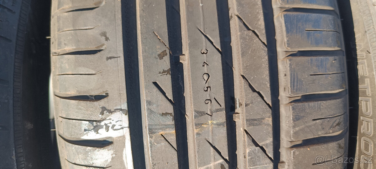 Letní pneu Nokian 215/45/R16 90V DOT 2019 - 2