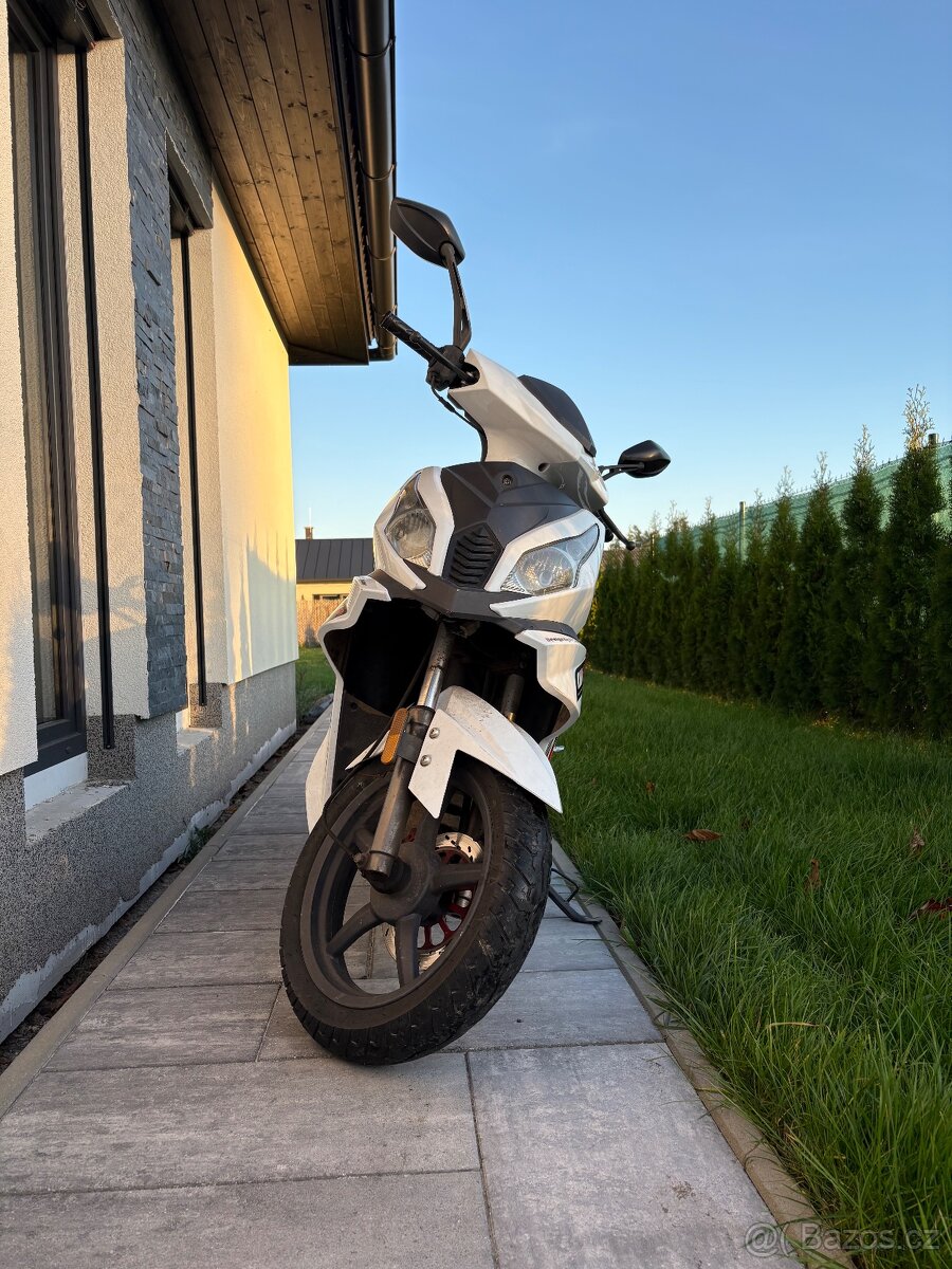 Skútr Maxon Ardour JJ50QT-23 – 50 ccm - 2