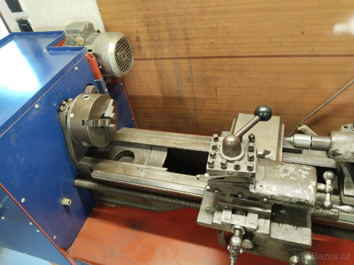 Soustruh na kov - 2