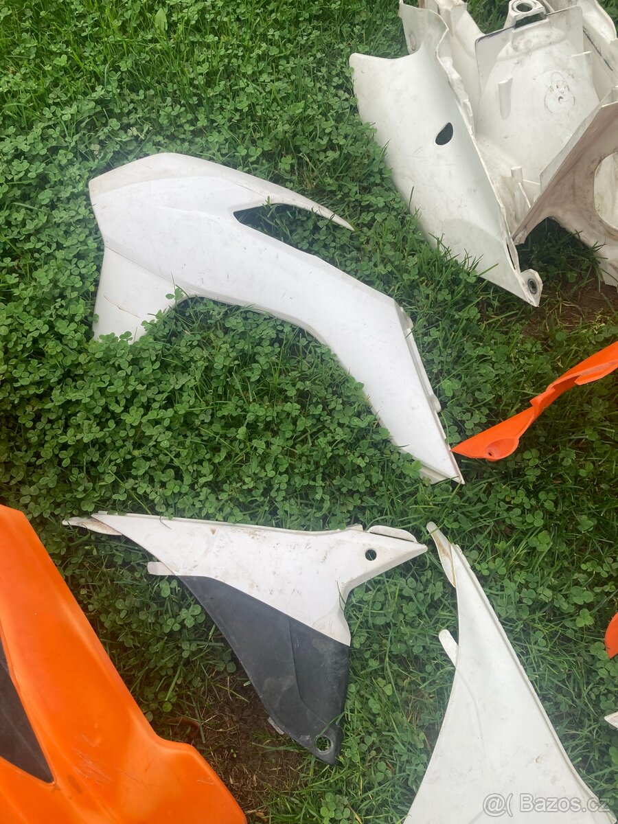 Plasty ktm 12-16 - 2