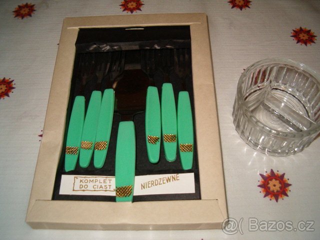 Starší příbory, lžíce, vidličky, nože, hliníková naběrečka - 2