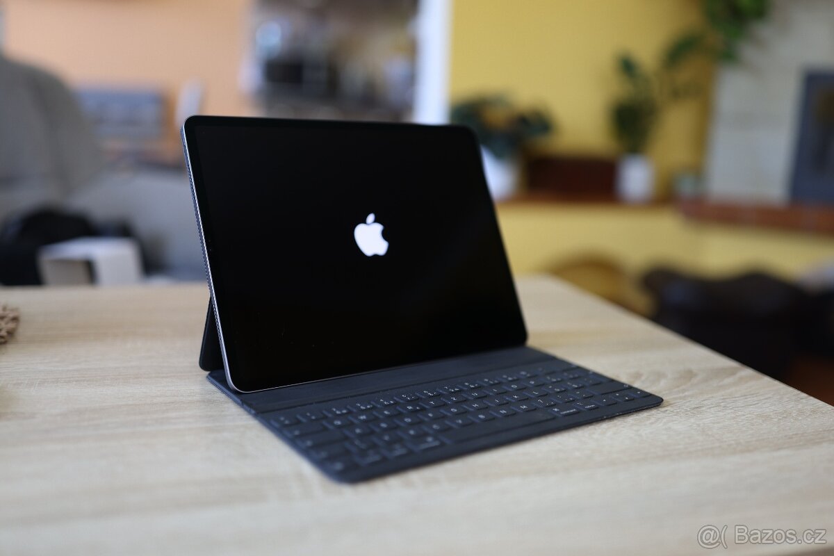 iPad 12.9" 5. gen, M1, 2TB včetně klávesnice - 2