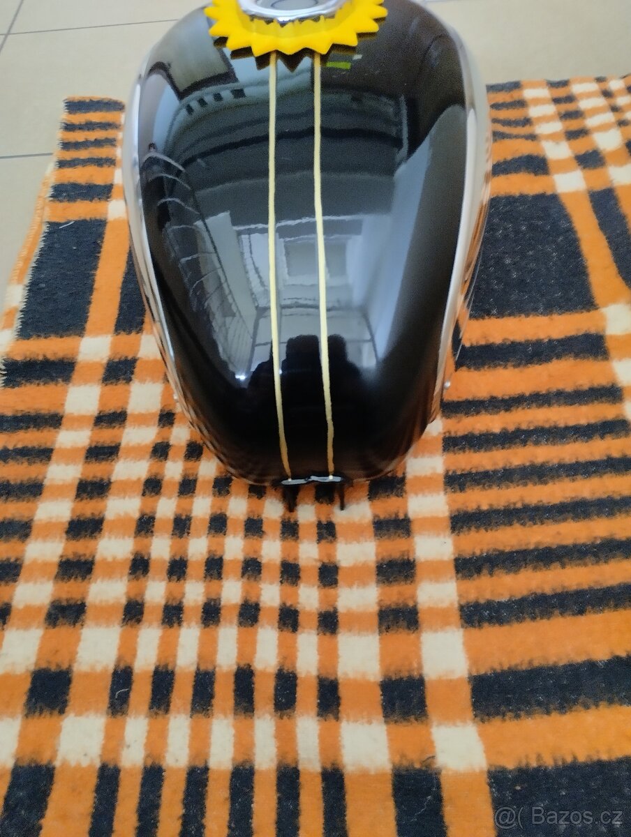 Nádrž na Jawa 350 - 2