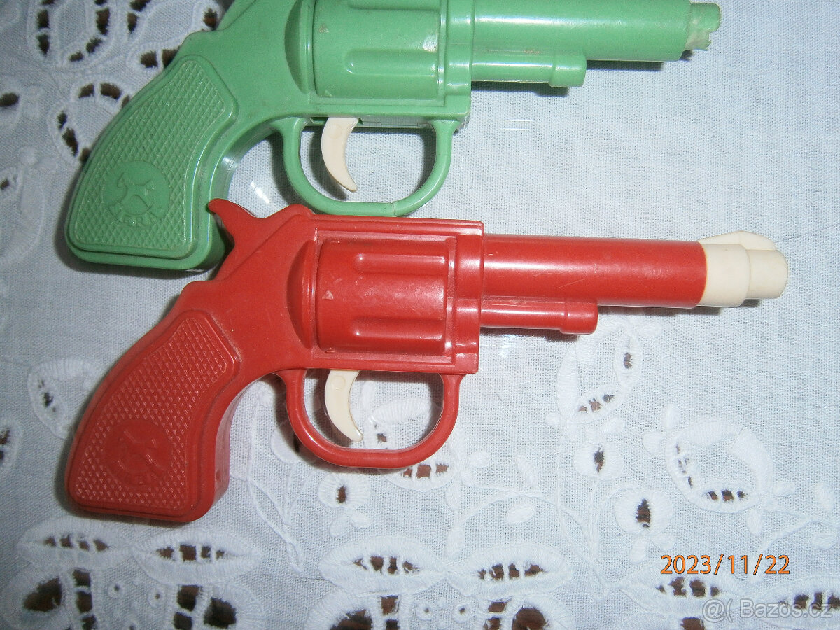 retro pistolky igra - 2