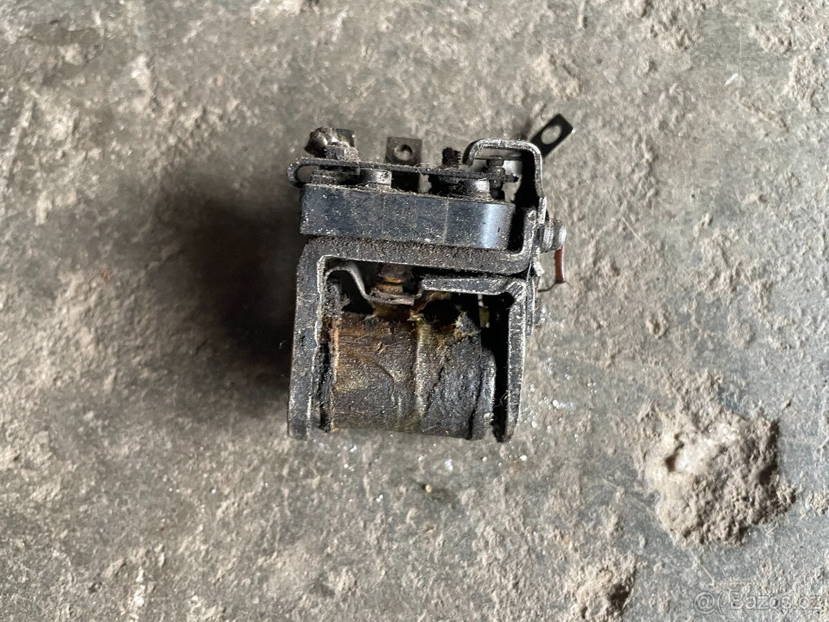 Prodám směs motodílů JAWA, ČZ - 2