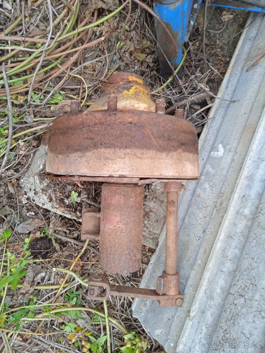 Náboj kola na vlekčku - 2