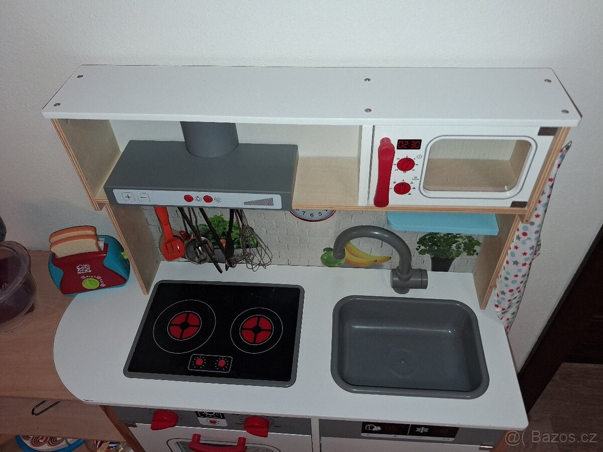 Dětská kuchyňka s policemi navíc - 2
