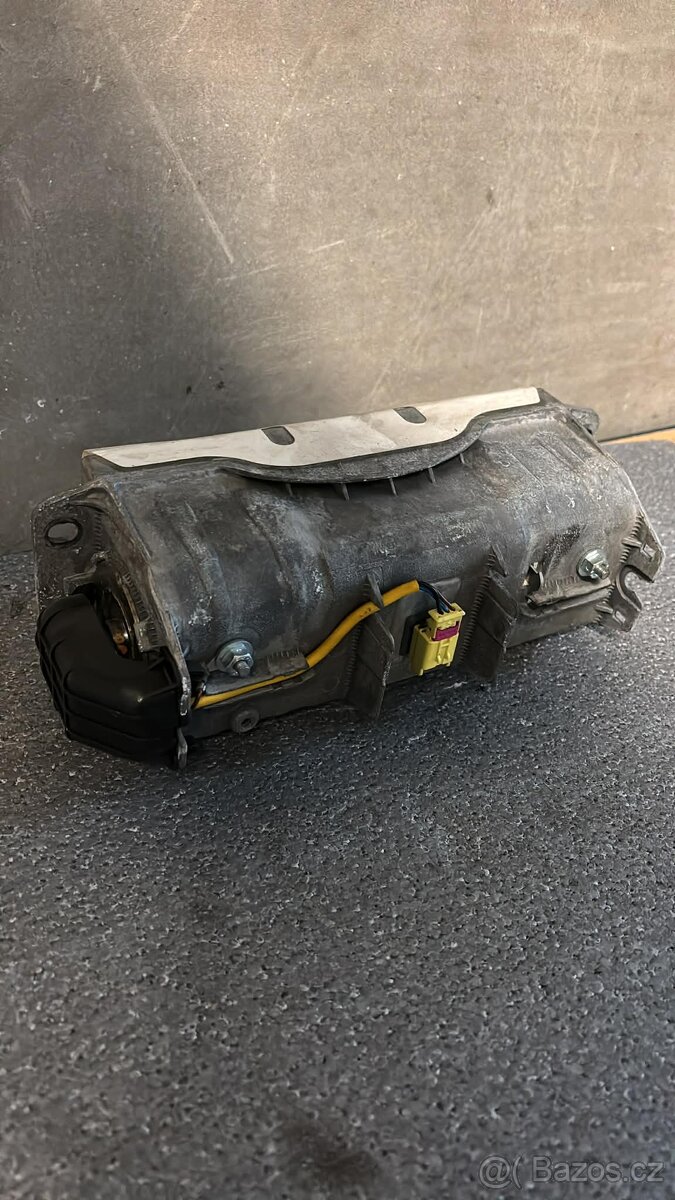 Škoda Octavia 2 - ND - Airbag spolujezdce - 2