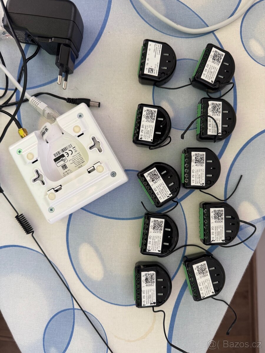 Fibaro HomeCenter Lite + 10x roller shutter (žaluzie) - 2