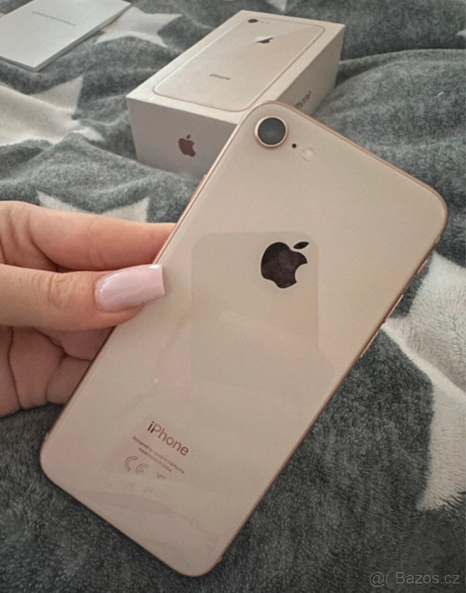 Apple iPhone 8 Rose gold - 2