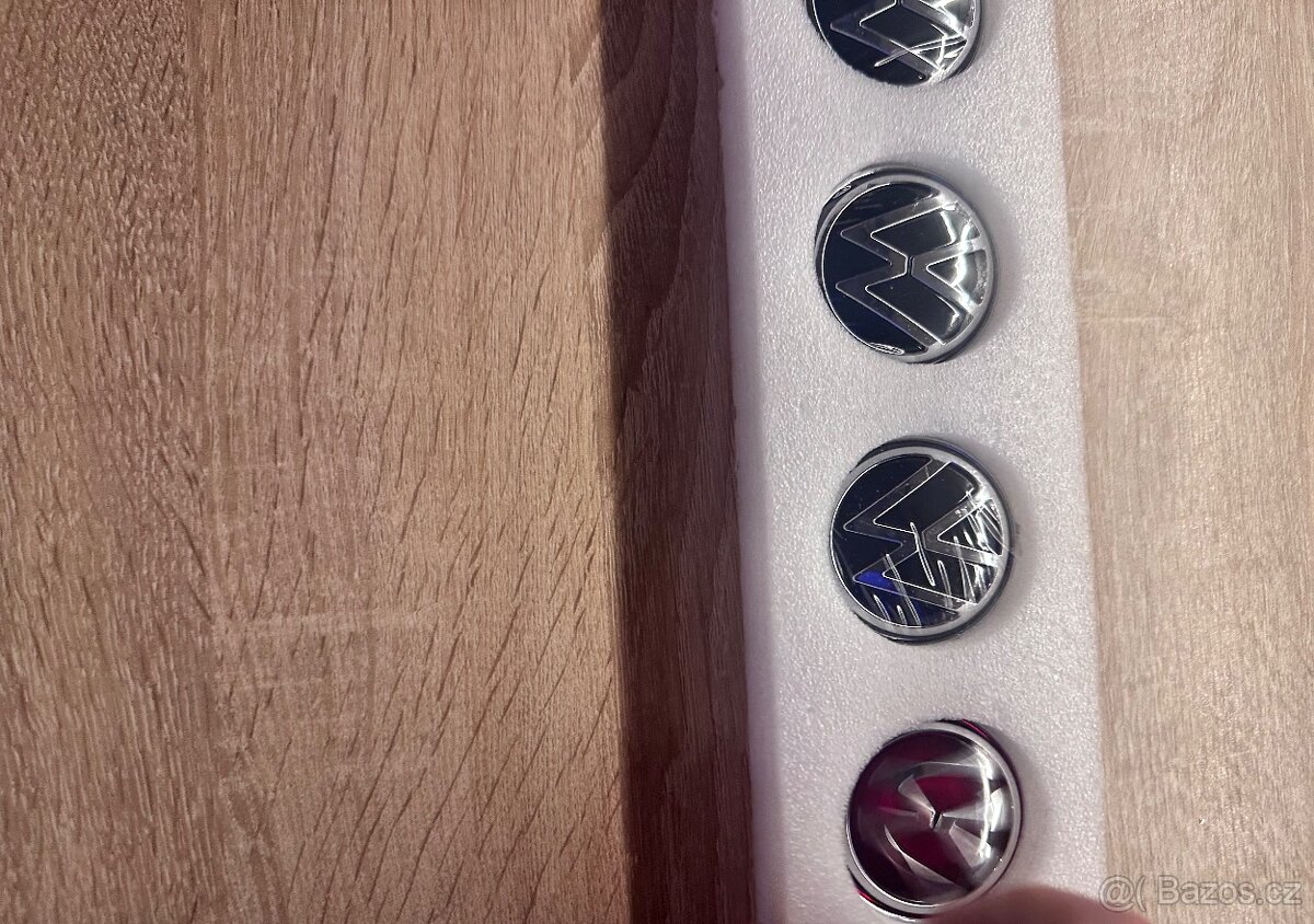 Plovoucí stredove krytky kol - 2