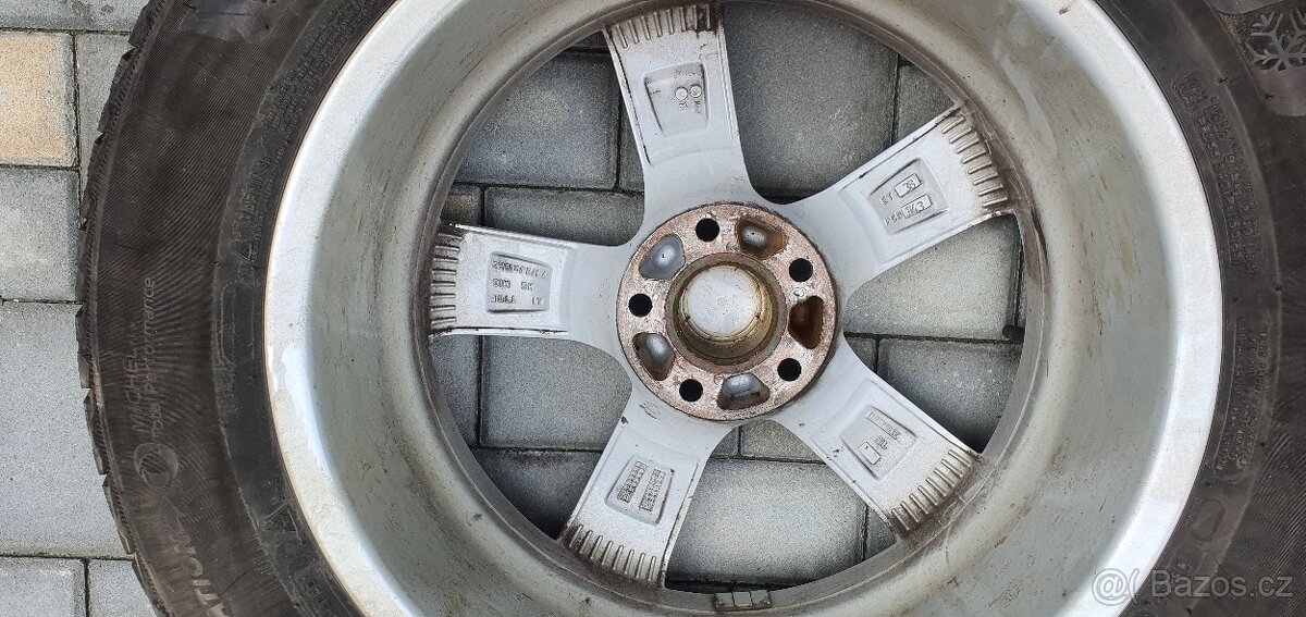235 / 60 R18 - 2