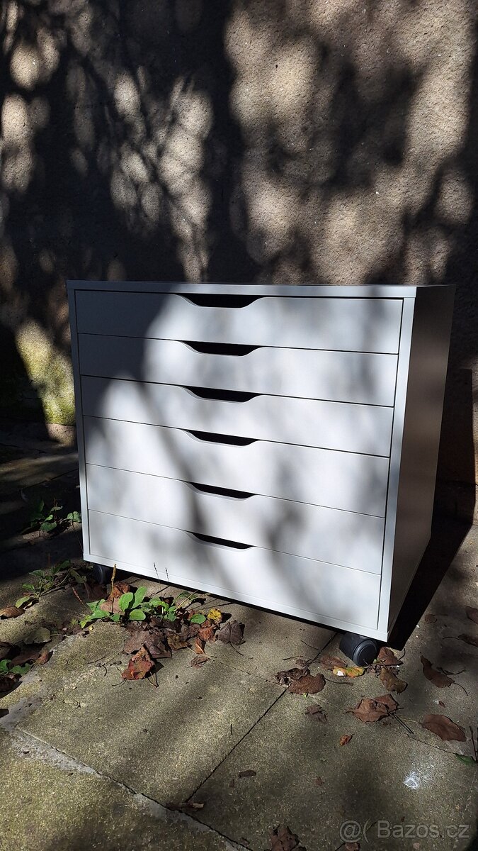 IKEA ALEX Zásuvkový díl na kolečkách - 2