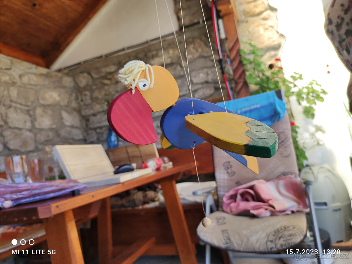 dřevěný papoušek - 2