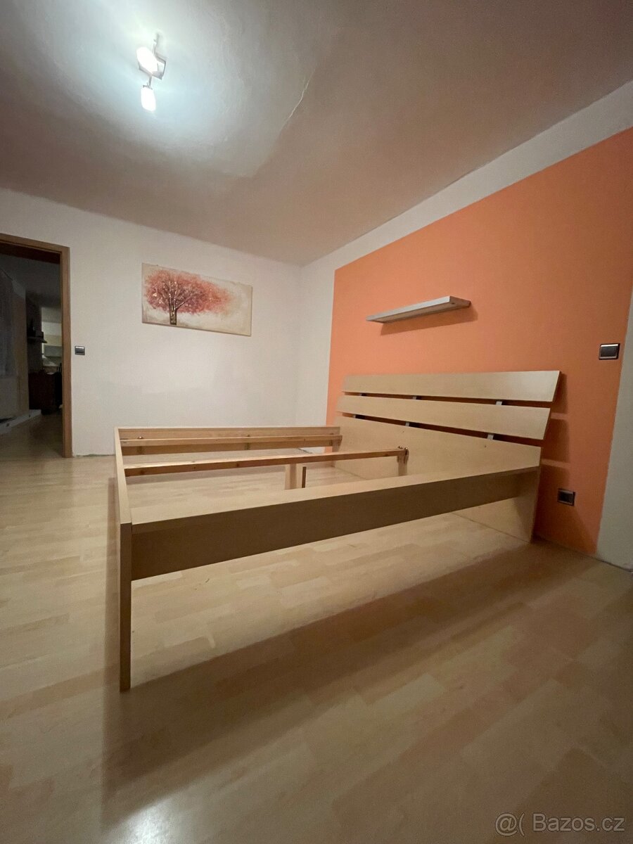 Manželská postel 180x200 - 2