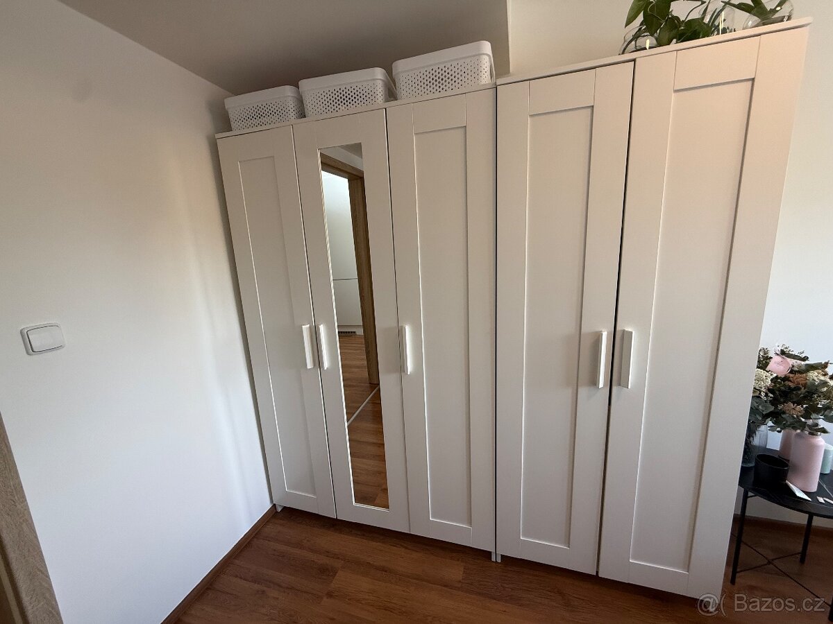 Ikea bílá skříň - 2